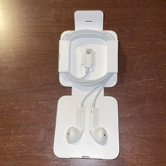 Apple Other - 🎧HP!🎧 iPhone earbuds